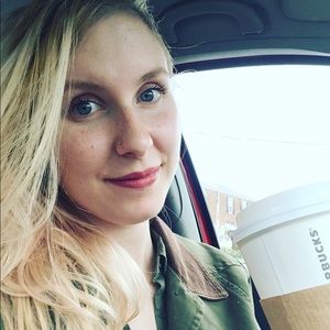 Meet your Posher, Casey